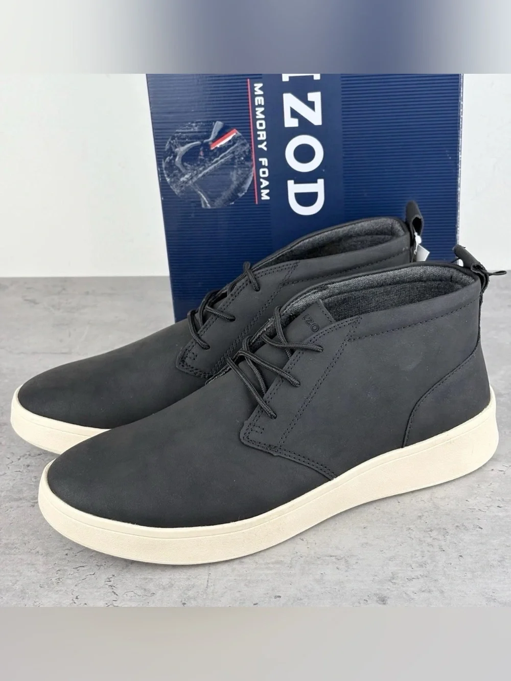 IZOD Palmer‎ Men's Size 8 Lace-up Chukka Boots Black NEW in Box
